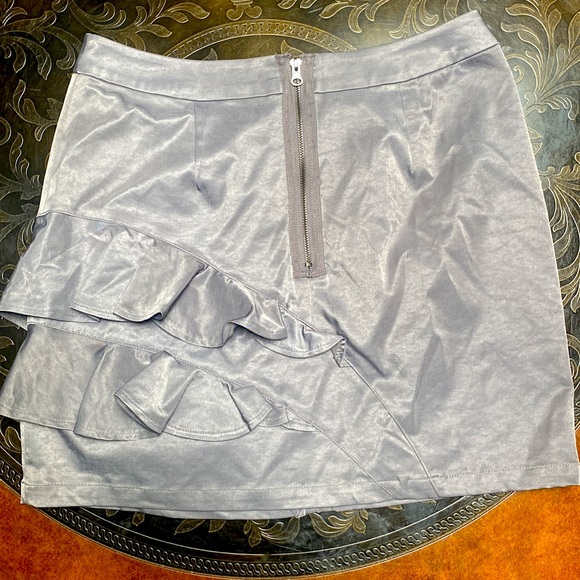 Louche size 14 Gray Ruffles Mini Skirt - Picture 4 of 6
